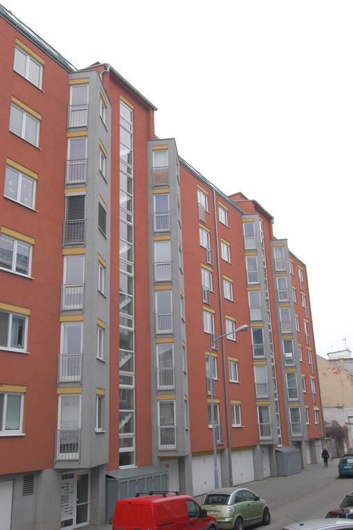 Eel Accommodation Brno Exterior photo